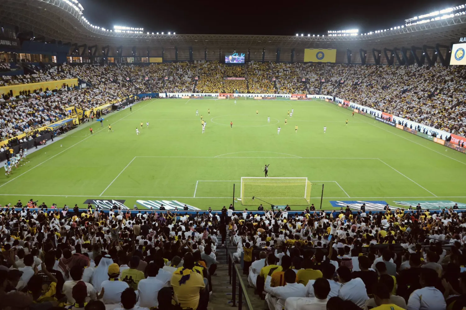 رفع التيفو سيتم بطريقة مختلفة وسط تكتم على فكرته الرئيسية (نادي النصر)