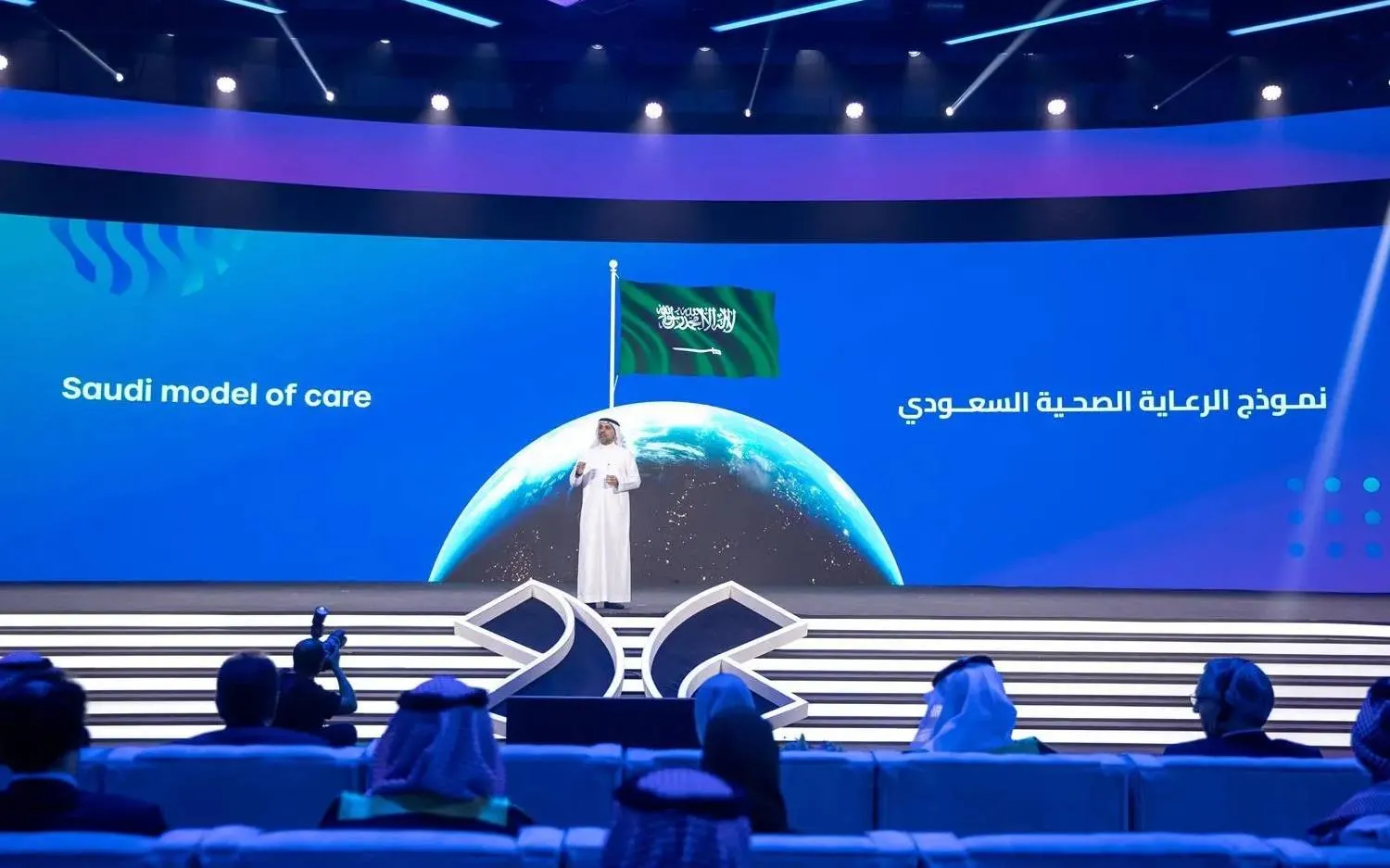 الوزير فهد الجلاجل يتحدث عن نموذج الرعاية الصحية السعودي (واس)