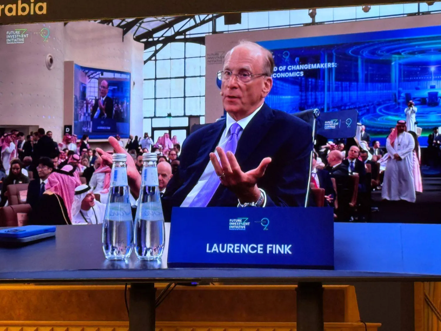 فينك يتحدث في أولى جلسات مؤتمر «مبادرة مستقبل الاستثمار» (الشرق الأوسط)