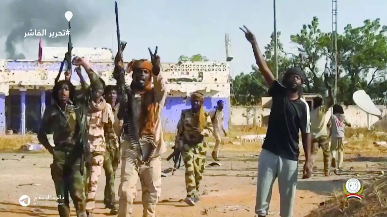 صورة من مقطع فيديو نُشر على حساب قوات الدعم السريع على تليغرام وهم يحتفلون في شوارع الفاشر 26 أكتوبر(أ.ف.ب)