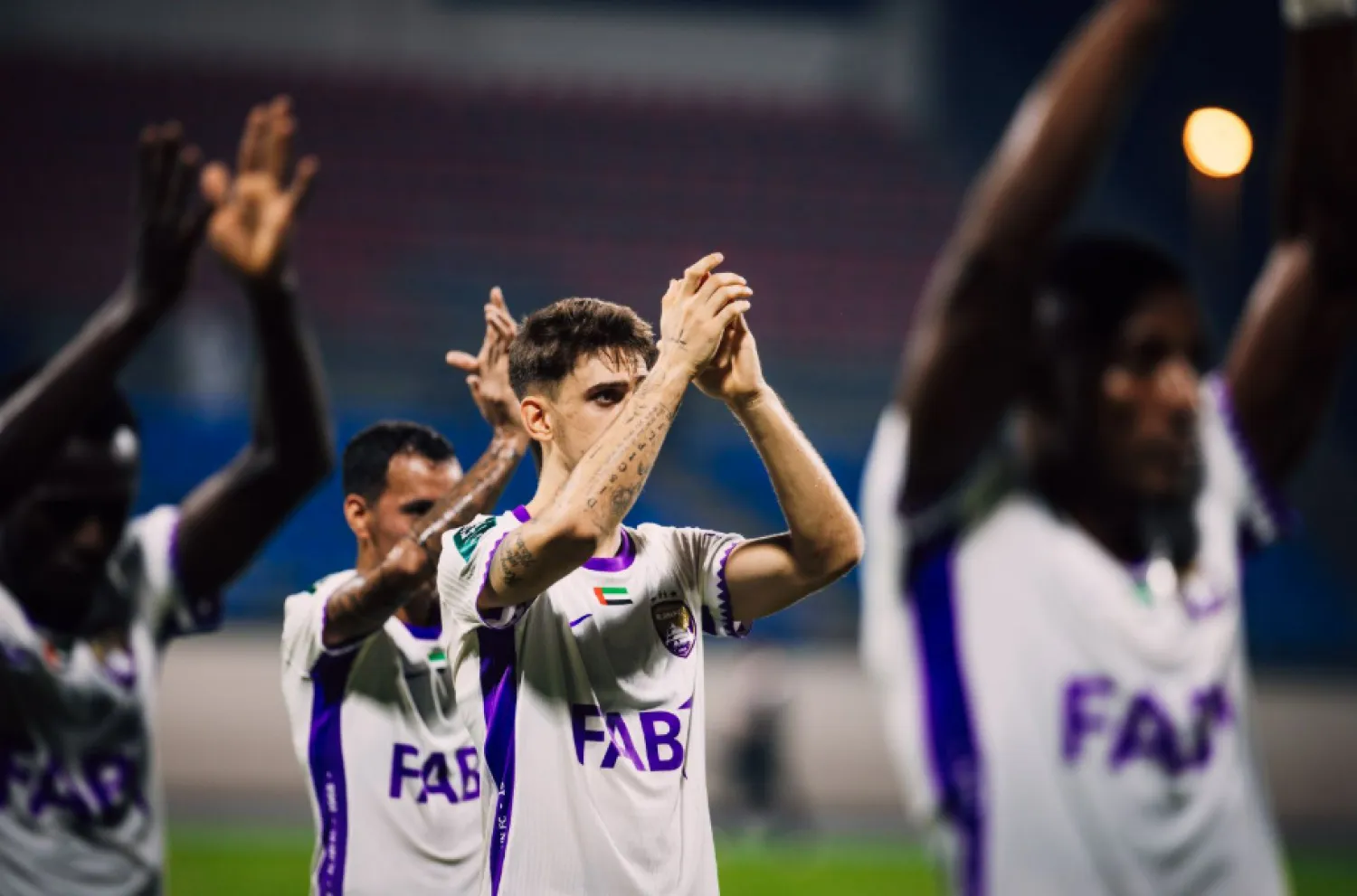 لاعبو العين يتطلعون لمواصلة صدارتهم وانتصاراتهم في افتتاح المرحلة السابعة من الدوري الإماراتي ضد نادي عجمان (نادي العين)