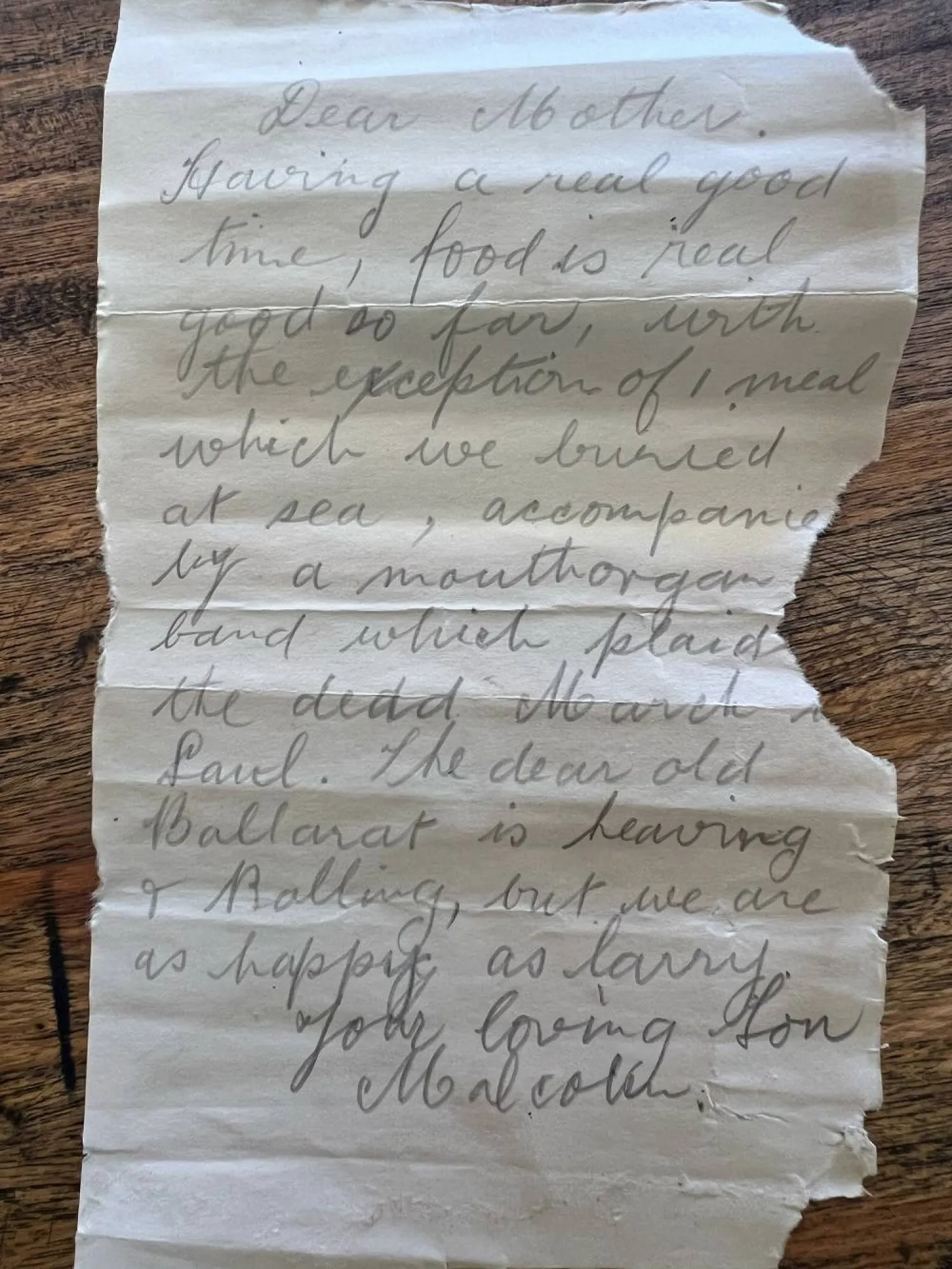 This photo provided by Deb Brown shows a letter discovered in a bottle in Condingup, Australia, Saturday, Oct. 25, 2025. (Deb Brown via AP)