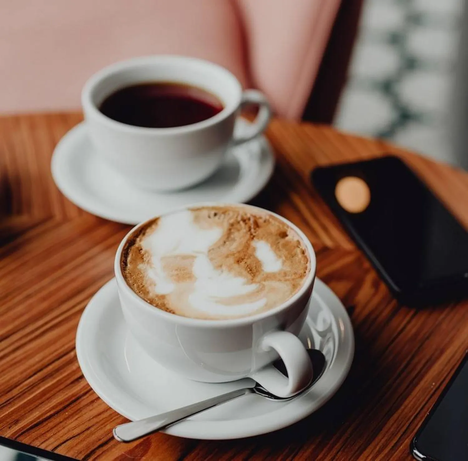 القهوة أم الشاي: أيهما أكثر فائدة للصحة؟