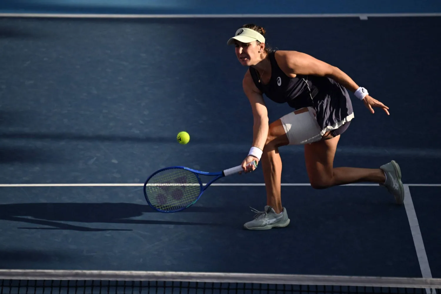 السويسرية بليندا بنتشيتش (أ.ف.ب)