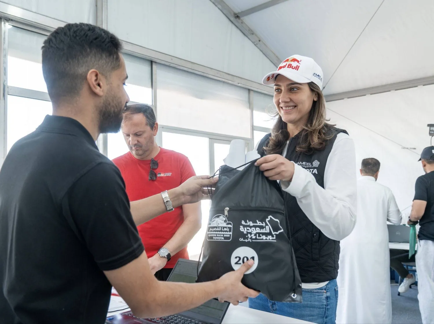 نحو 111 متسابقاً في «رالي القصيم» (الاتحاد السعودي للسيارات)