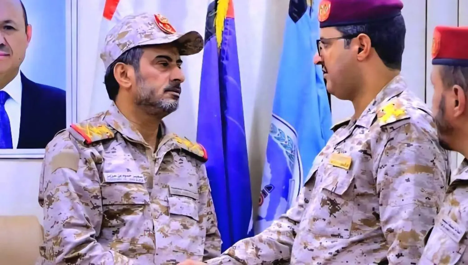 Chief of Staff of the Yemeni armed forces Sagheer bin Aziz receives defected Houthi commander Salah al-Salahi. (Yemeni armed forces)