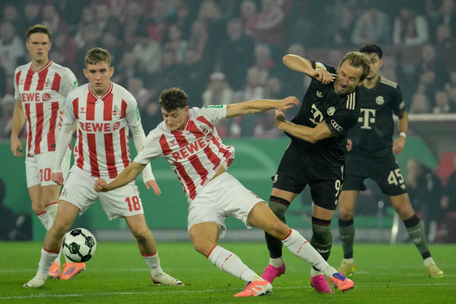 توقع باستخدام الـ«فار» في كل أدوار كأس ألمانيا (أ.ف.ب)