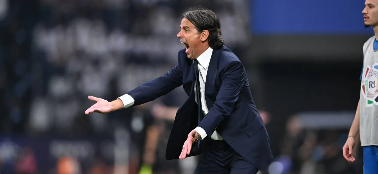 إنزاغي متفاعلاً مع مُجريات المباراة (تصوير: عبد الرحمن السالم)