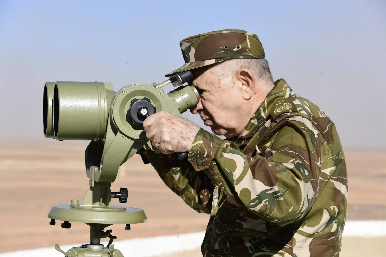  قائد الجيش الجزائري الفريق أول السعيد شنقريحة (وزارة الدفاع)