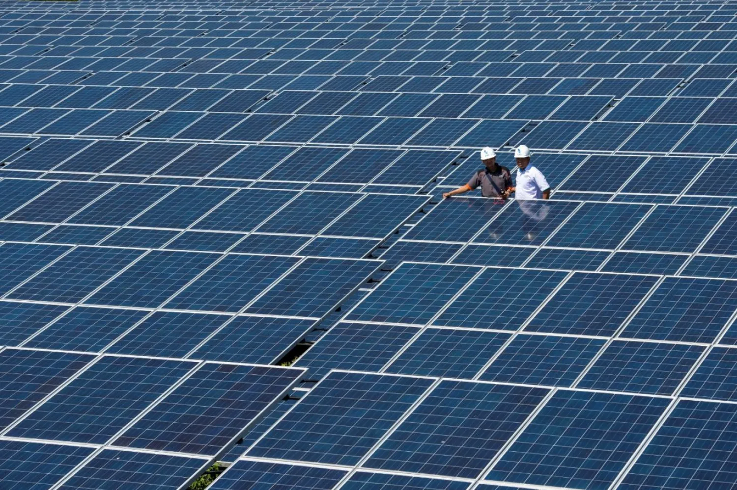 Perovskit, ultra verimli güneş panelleri aracılığıyla yenilenebilir enerjiye geçişi hızlandırma potansiyeli taşıyor (Reuters)