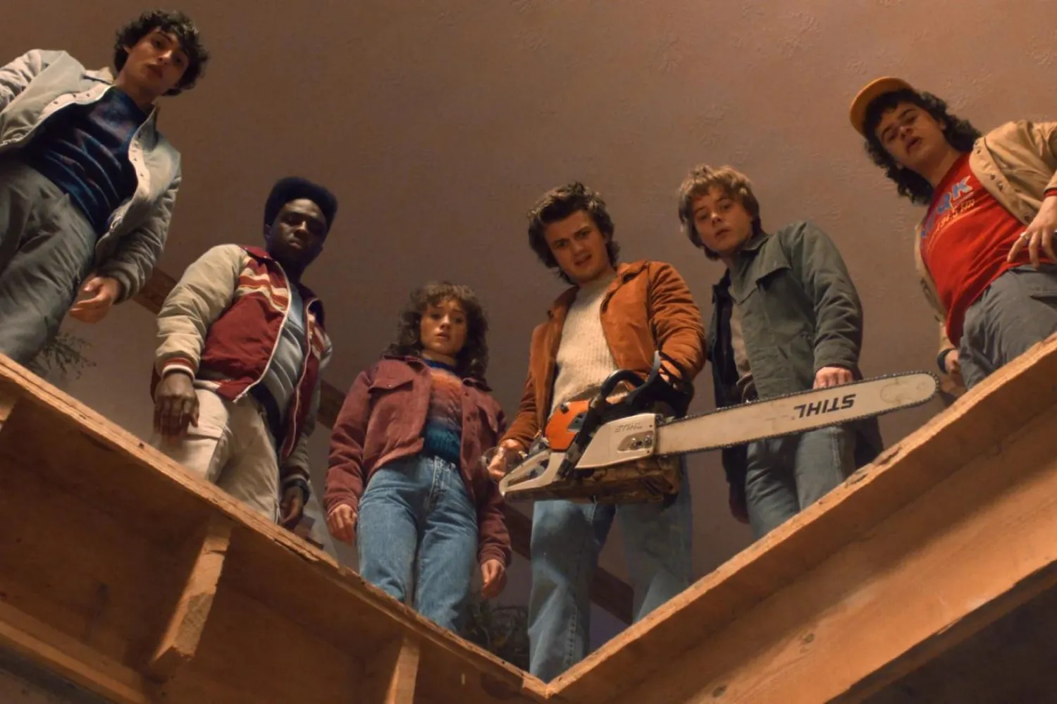 Ekran hayatına 2016'da başlayan Stranger Things, 1980'lerde kurgusal bir Amerikan kasabasında yaşanan bir dizi paranormal olayı konu alıyor (Netflix)