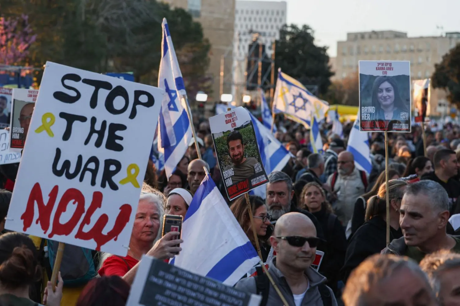 İsrail'de rehine yakınları birçok kez Netanyahu karşıtı protestolar düzenlemişti (Reuters)