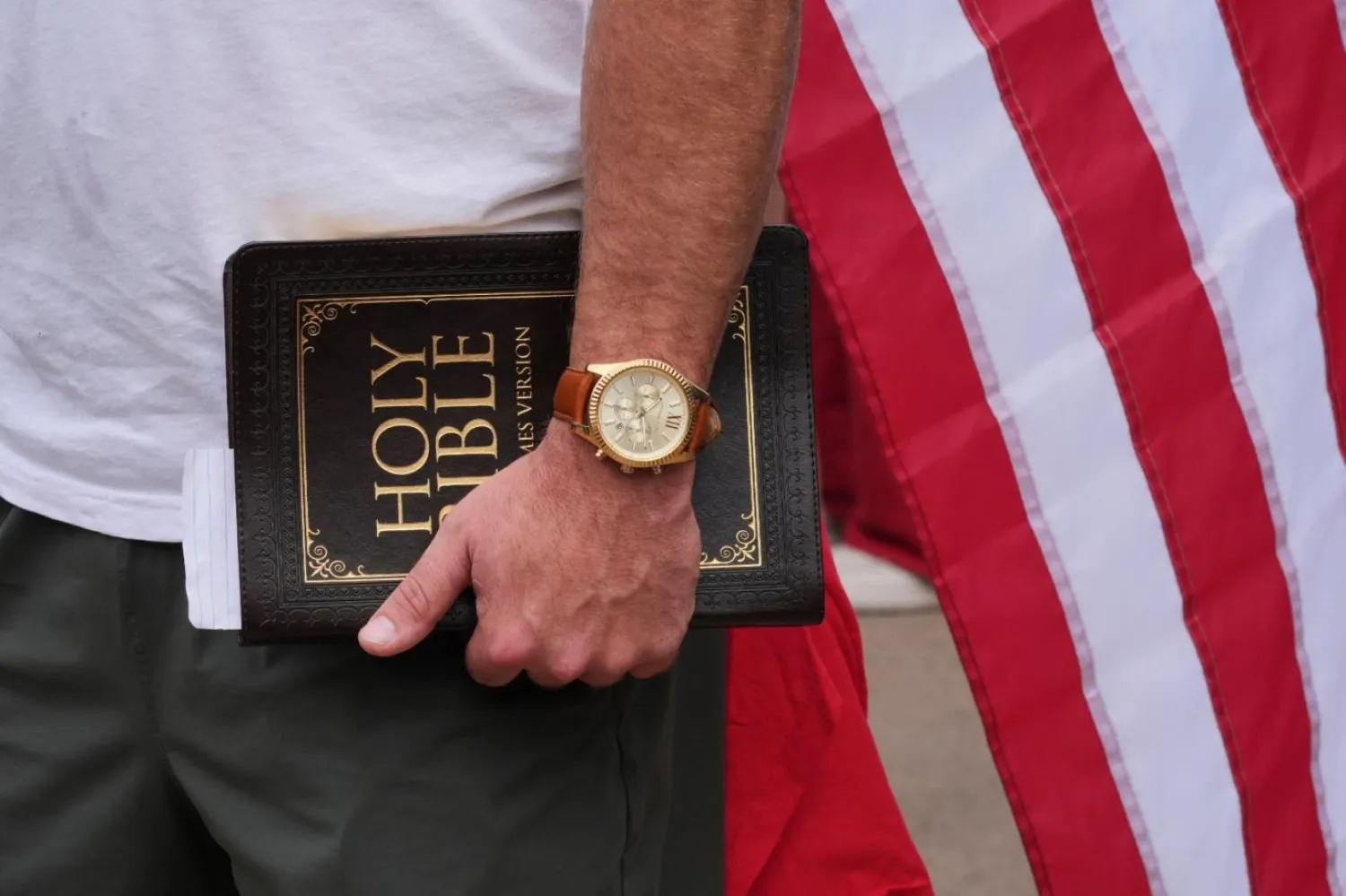 Yeni veriler, Charlie Kirk suikastı da dahil önemli şiddet olaylarının ardından ABD'de İncil satışlarının hızla arttığını gösteriyor (AP)