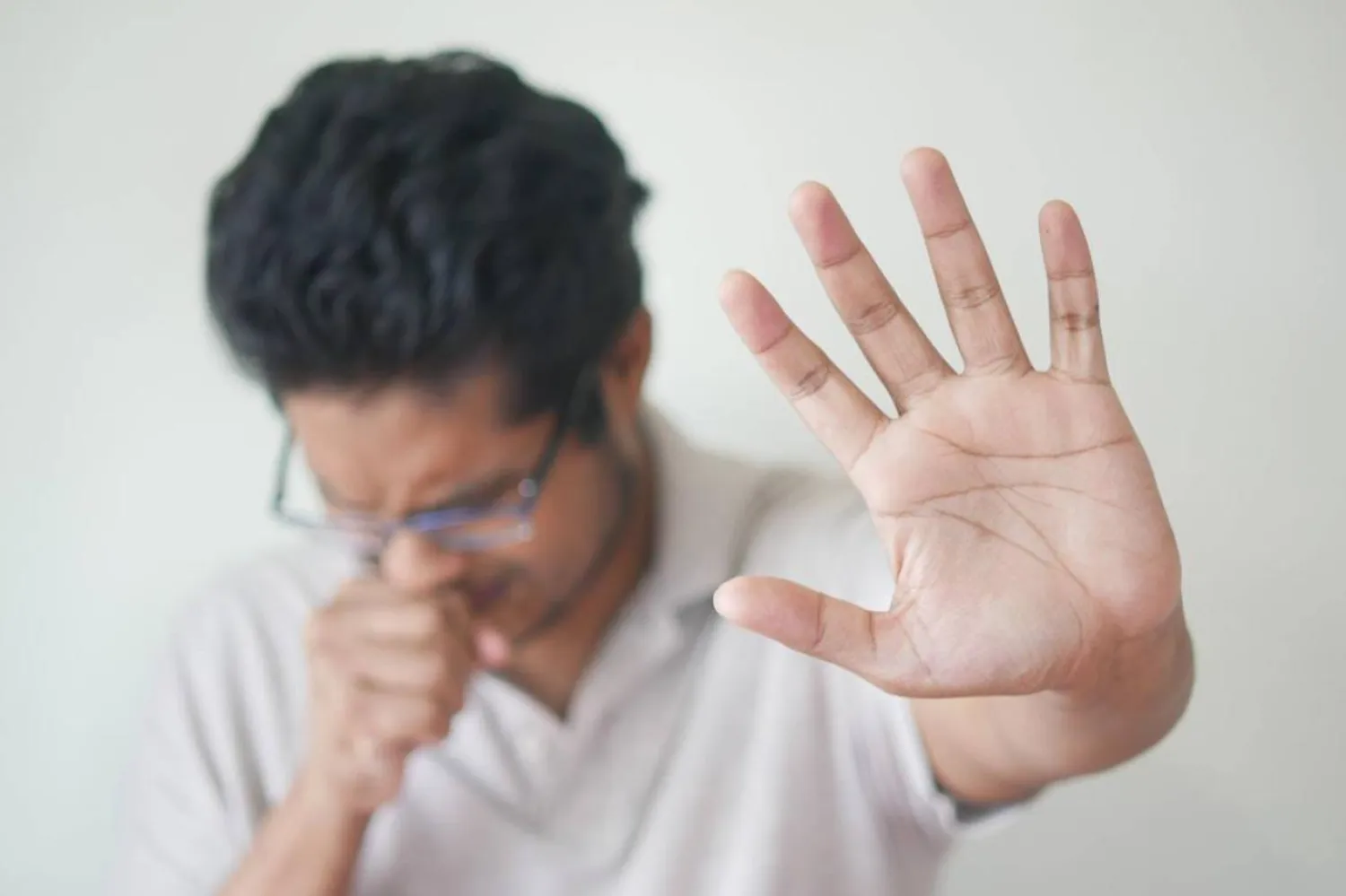 Hastayken egzersiz yapmak semptomları kötüleştirebilir ve hastalığın süresini uzatabilir. Bu durum özellikle ciddi enfeksiyonlar için geçerli (Unsplash)