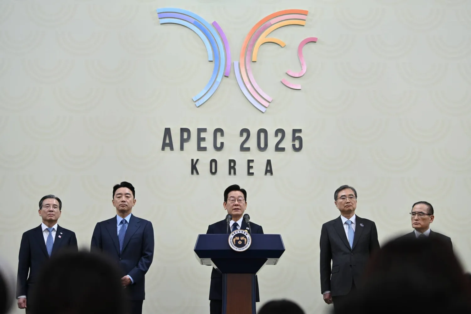 رئيس كوريا الجنوبية يتحدث في ختام قمة «أبيك»... (د.ب.أ)