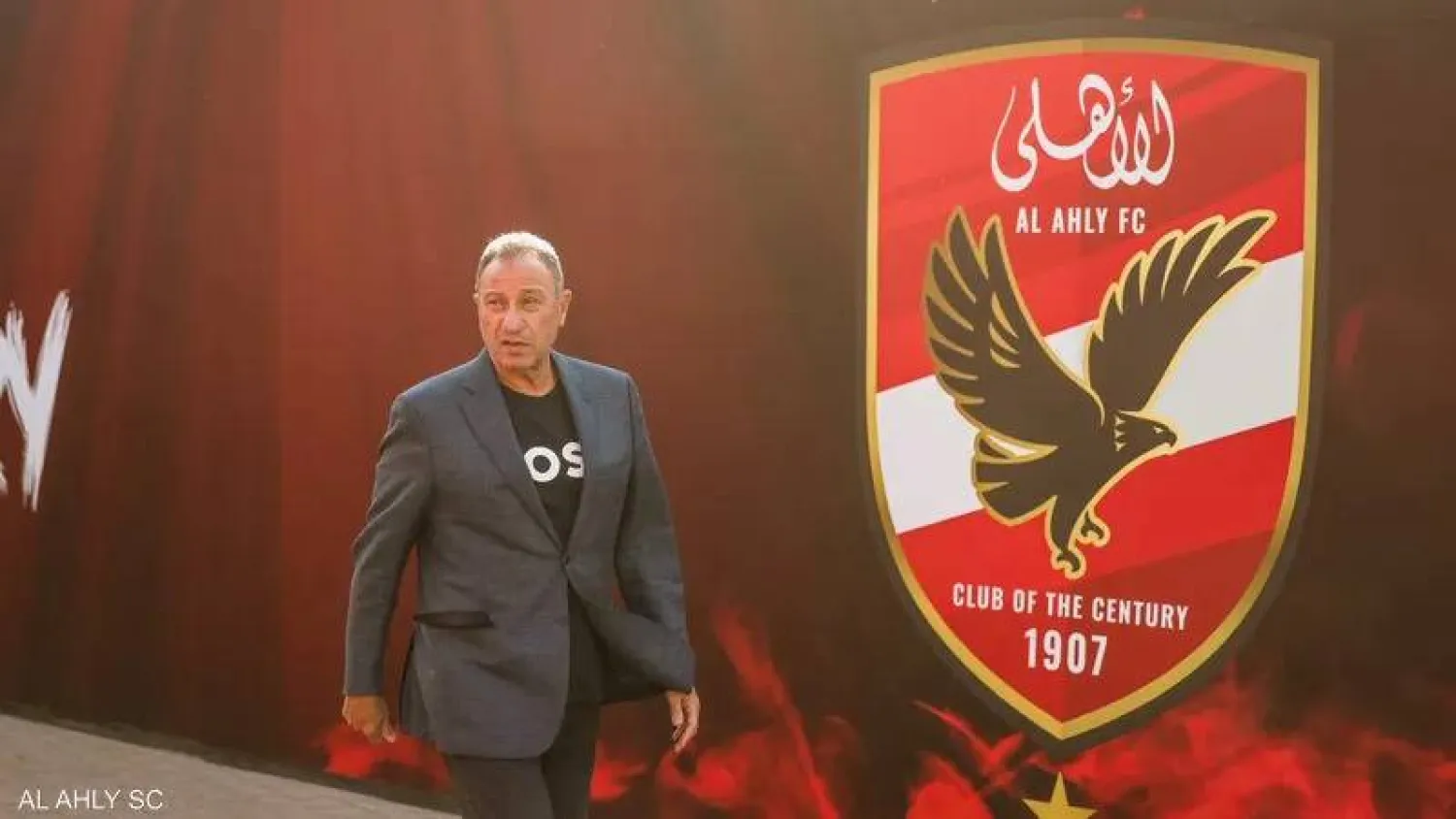 محمود الخطيب باقٍ في رئاسة النادي الأهلي المصري (النادي الأهلي)