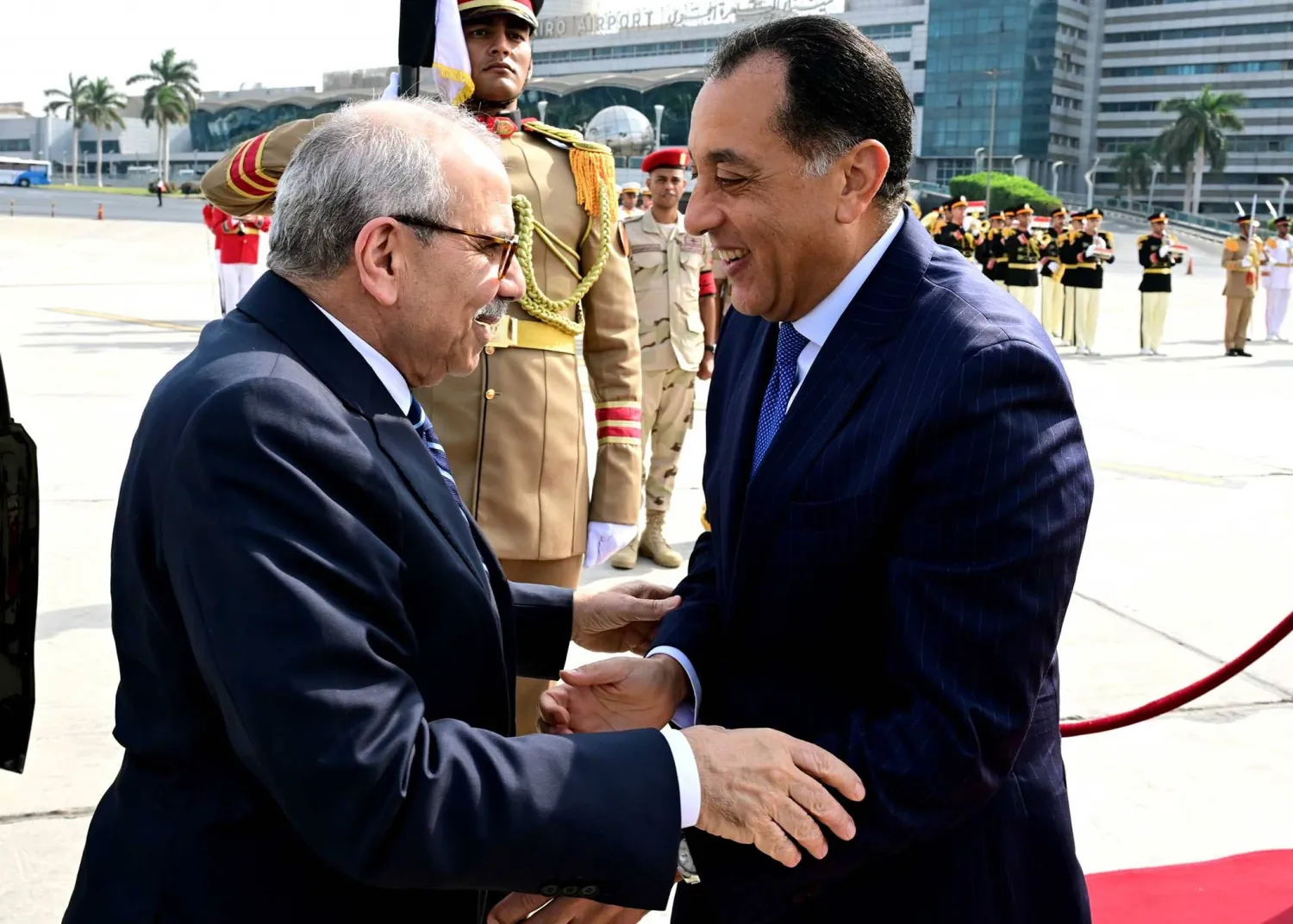 أُقيمت لسلام مراسم استقبال رسمية في القاهرة السبت (مجلس الوزراء المصري)