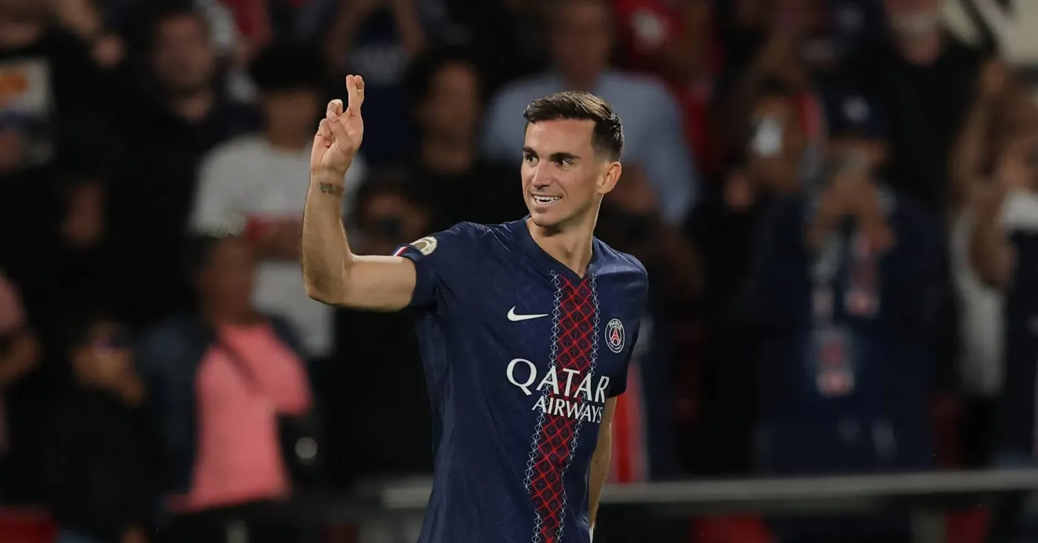 لاعب وسط سان جيرمان الإسباني فابيان رويز (رويترز)