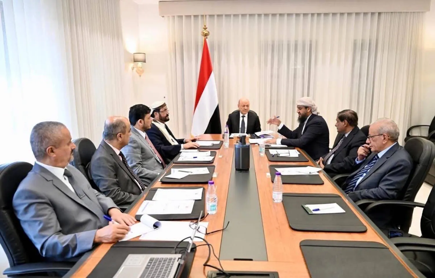 نقاشات مطوّلة في مجلس القيادة قبل إقرار خطة الإصلاحات الاقتصادية (إعلام حكومي)
