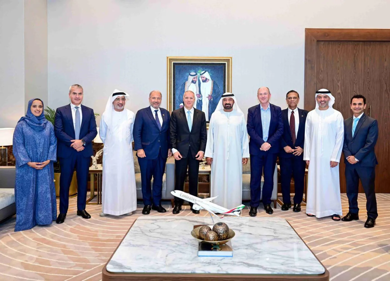 «إتش إس بي سي» يدعم «طيران الإمارات» في تمويل 6 طائرات «A350»