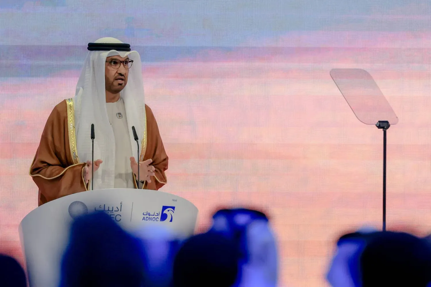 BAE Sanayi ve İleri Teknoloji Bakanı ve Abu Dabi Ulusal Petrol Şirketi (ADNOC) CEO’su Sultan el-Cabir, Abu Dabi Uluslararası Petrol Fuarı ve Konferansı’nın (ADIPEC 2025) açılışında yaptığı konuşmada (Reuters)
