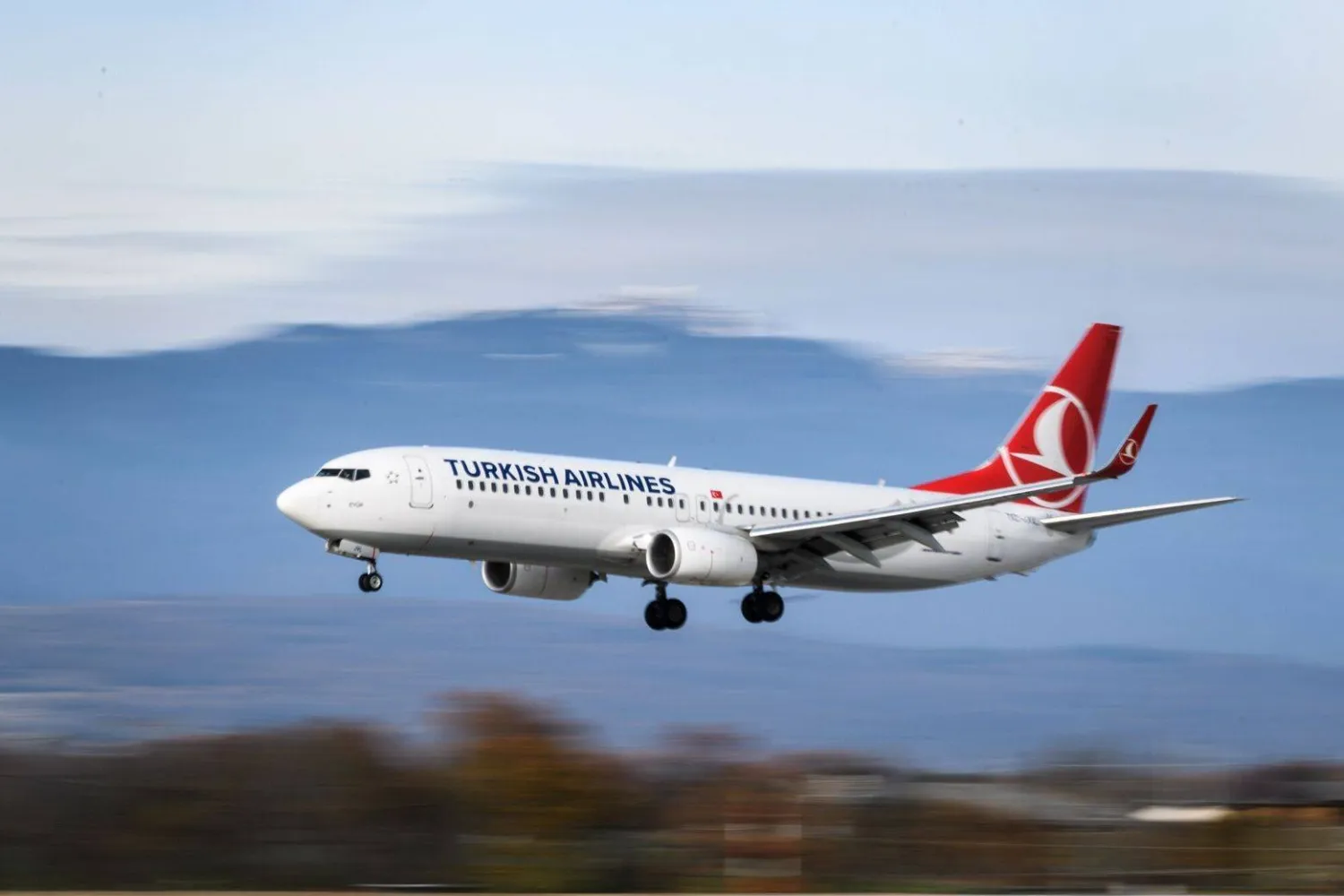 A Turkish Airlines Boeing 737-800 lands at Geneva Airport in Switzerland. (AFP/Getty Images)