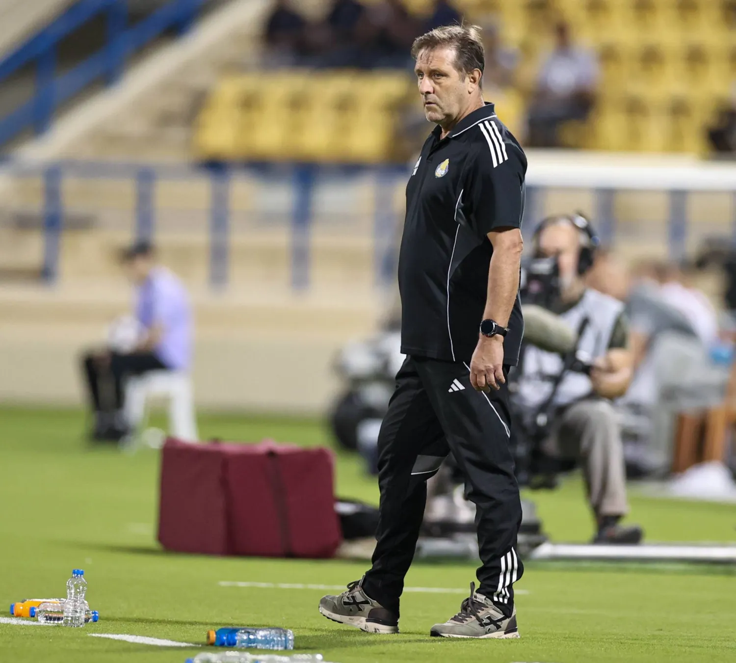 البرتغالي بيدرو مارتينيز مدرب فريق الغرافة القطري (تصوير: سعد العنزي) 