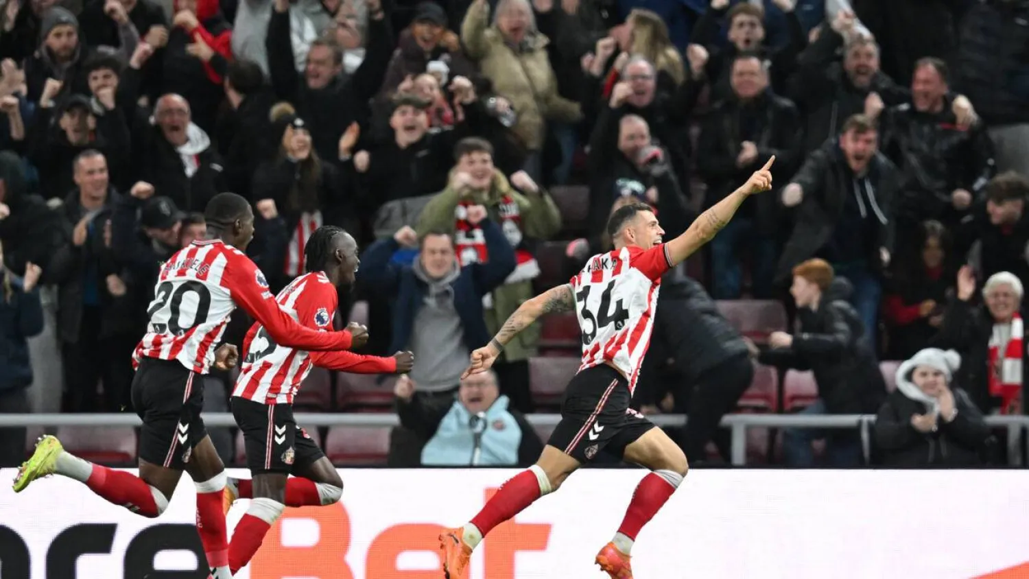 Granit Xhaka scored Sunderland's equalizer. ANDY BUCHANAN / AFP
