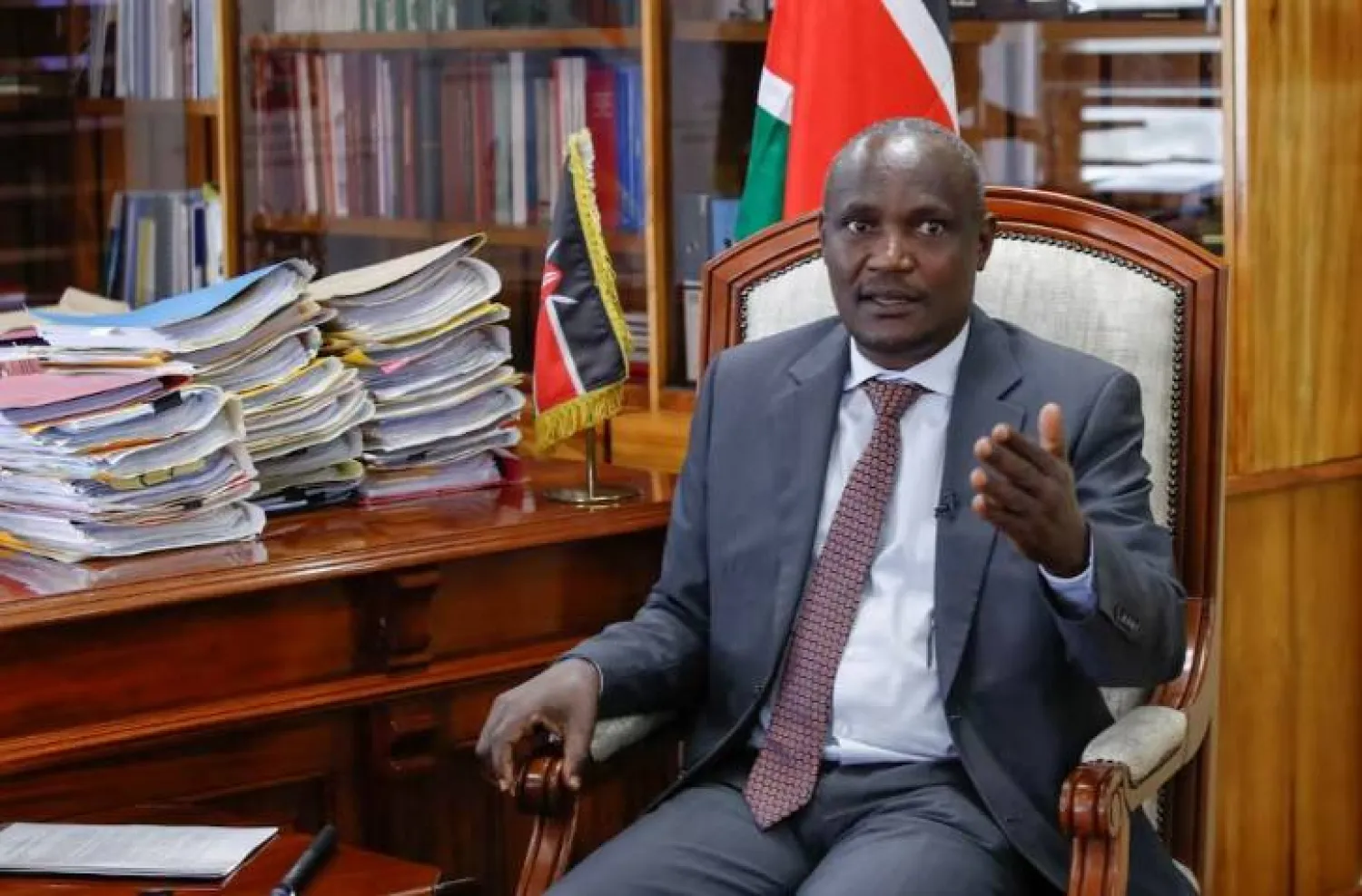 وزير المالية الكيني جون مبادي خلال مقابلة مع وكالة «رويترز» 5 فبراير 2025 (رويترز)