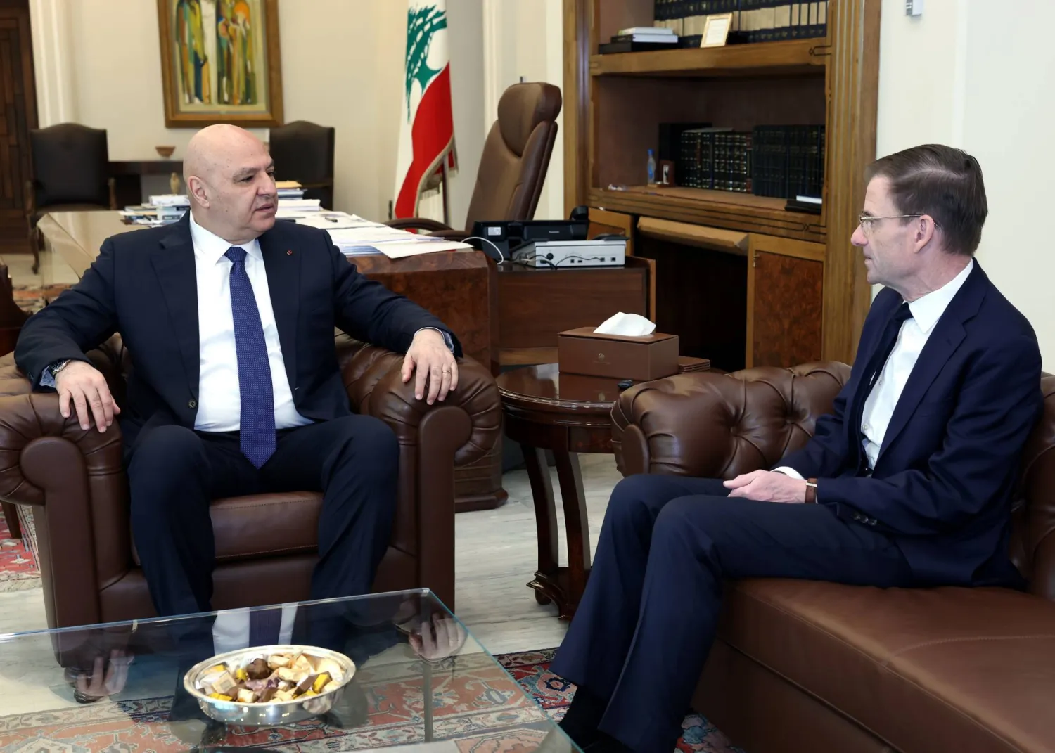 الرئيس جوزيف عون بحث مع الوكيل الأسبق لوزارة الخارجية الأميركية ديفيد هيل الأوضاع الداخلية والتطورات في الجنوب والمستجدات الإقليمية (الرئاسة اللبنانية)