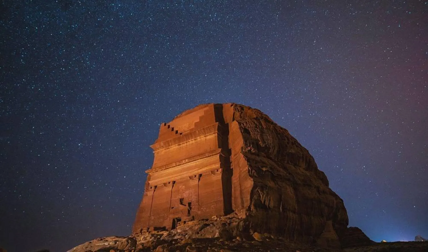 The program combines inspiration, discovery, and hands-on practice under the guidance of international curators who will provide mentorship and technical supervision to develop prototypes in fashion design, graphic design, and product design. (SPA)