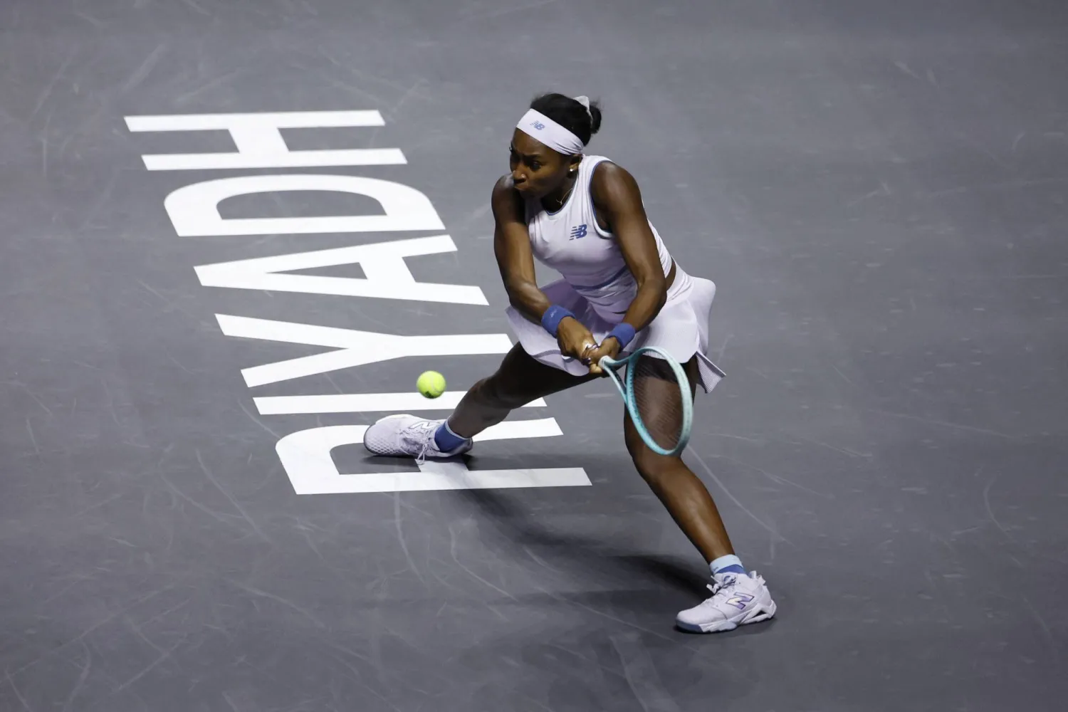 الأميركية كوكو غوف حققت فوزها الأول بالرياض (رويترز)