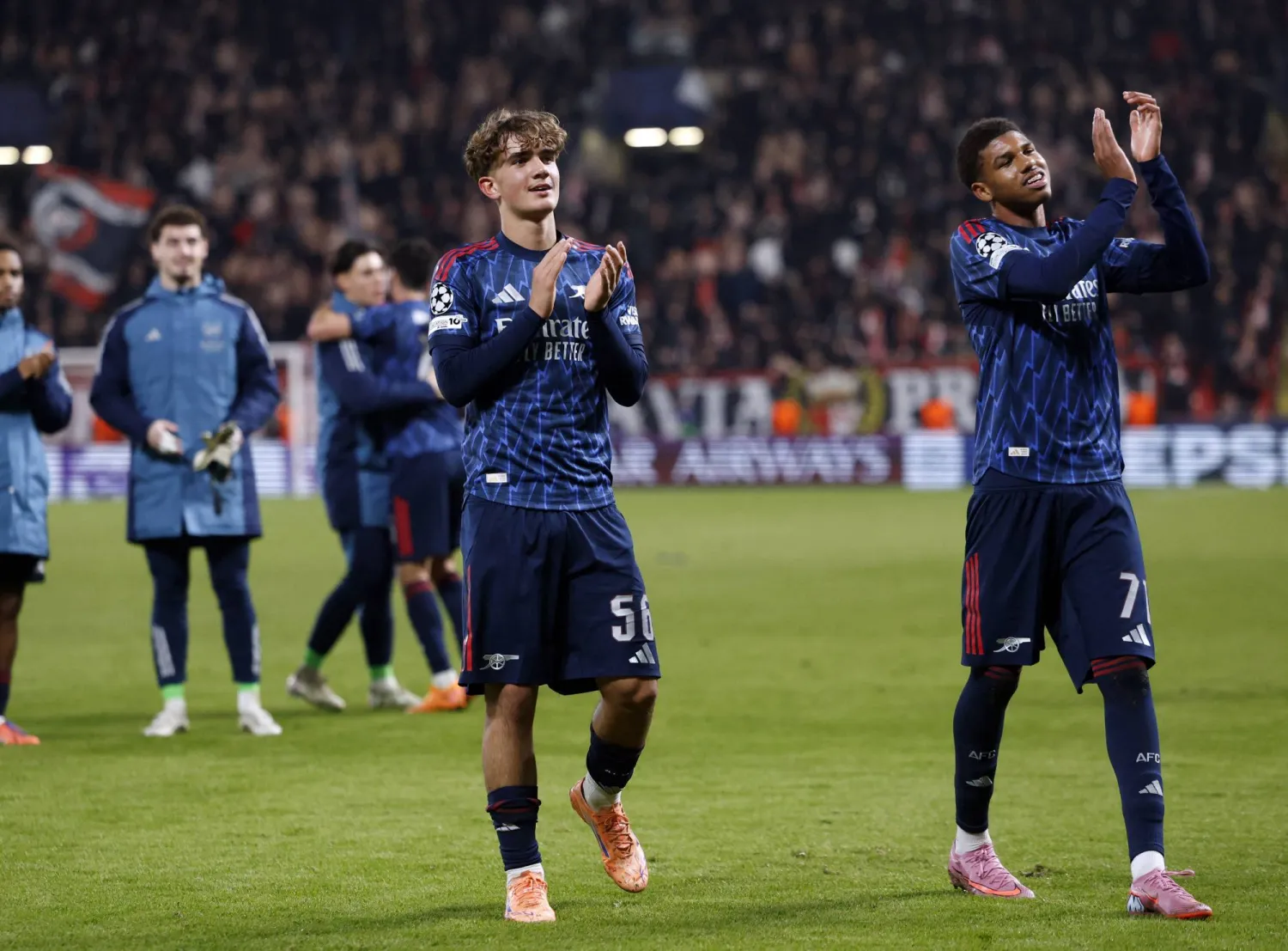 لاعب وسط آرسنال الإنجليزي ماكس داومان (رويترز) 