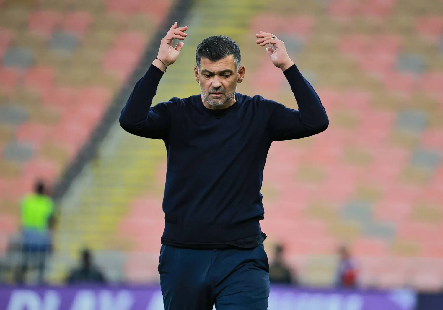 البرتغالي سيرجيو كونسيساو مدرب الاتحاد (تصوير: محمد المانع)