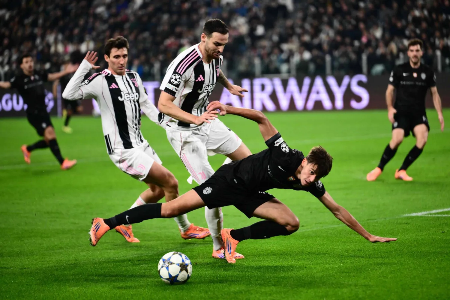 يوفنتوس اكتفى بالتعادل مع ضيفه سبورتبنغ لشبونة (أ.ف.ب)