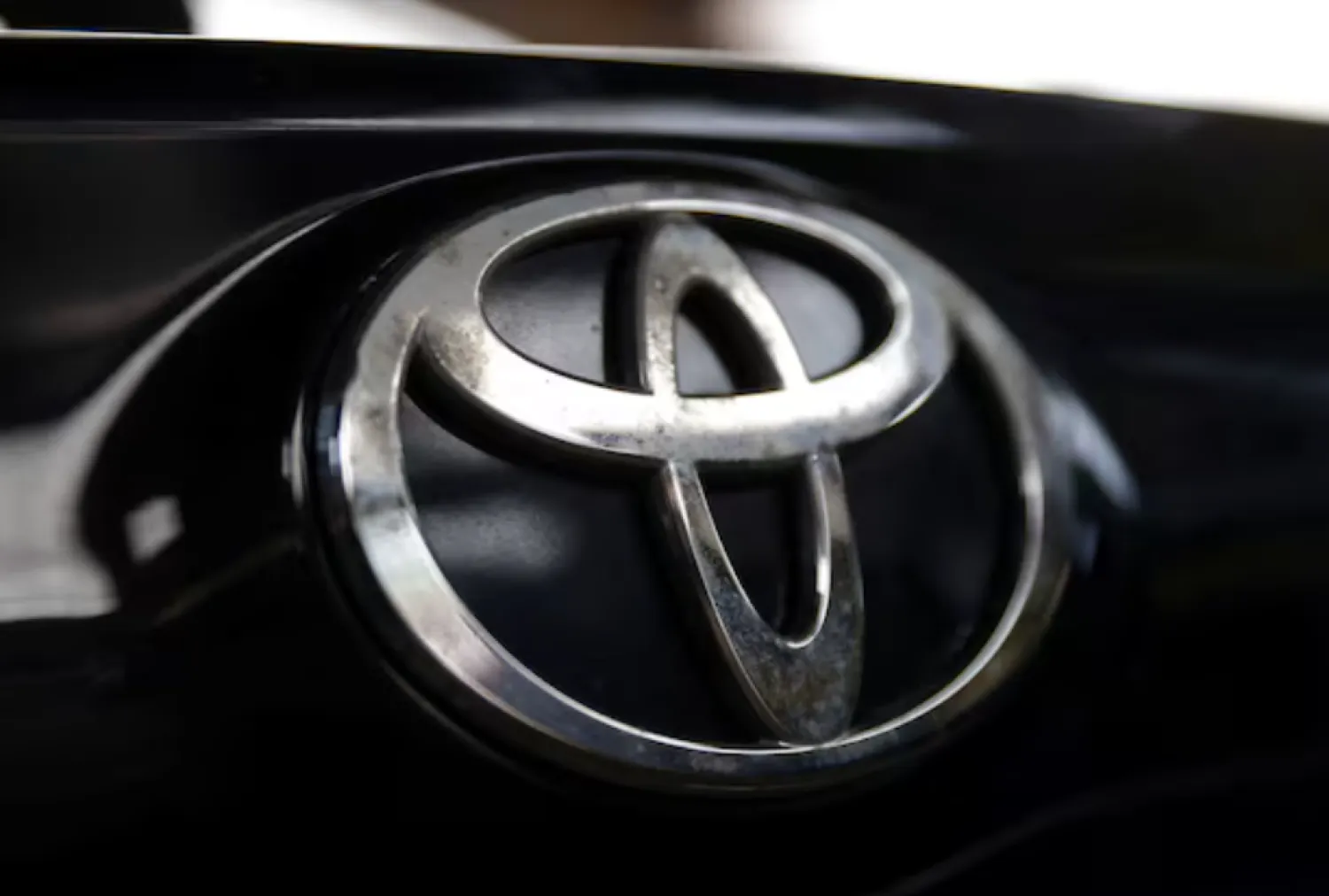 Toyota logo is seen in this illustration taken July 28, 2025. REUTERS/Dado Ruvic/Illustration 