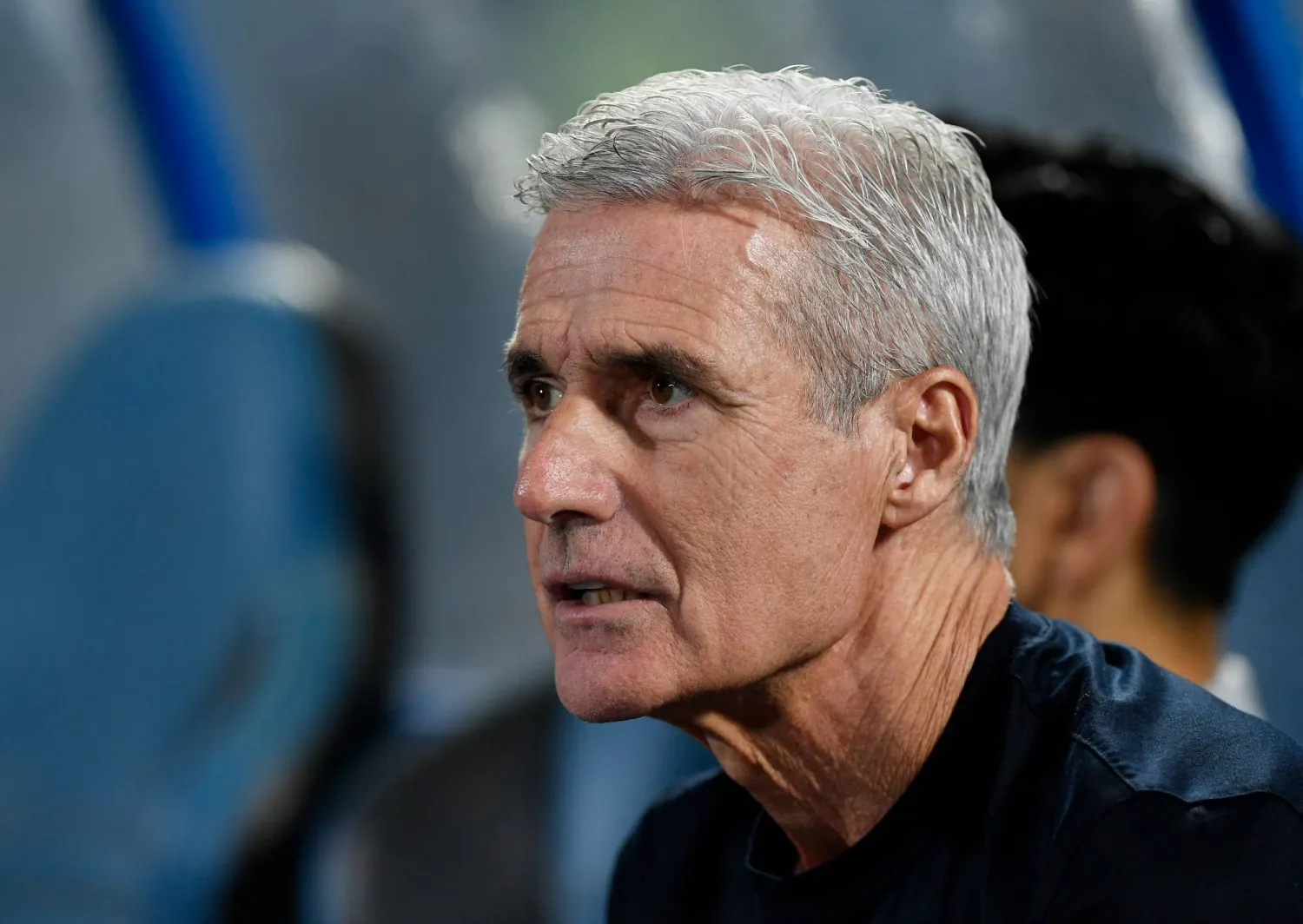 المدرب البرتغالي لويس كاسترو (رويترز)