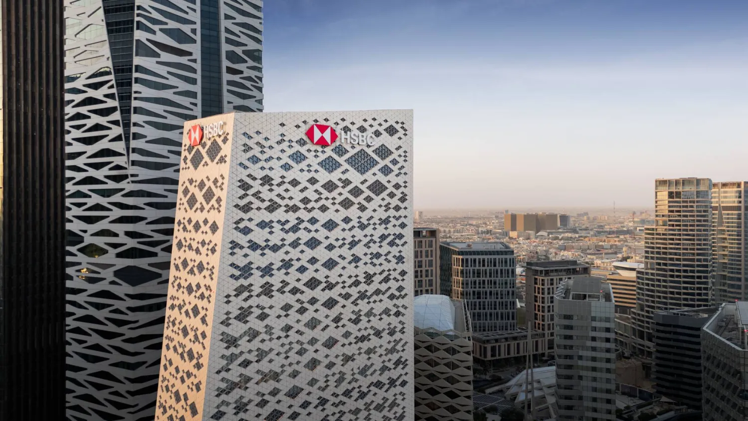 شركات عالمية تتجه لزيادة تجارتها واستثماراتها مع السعودية