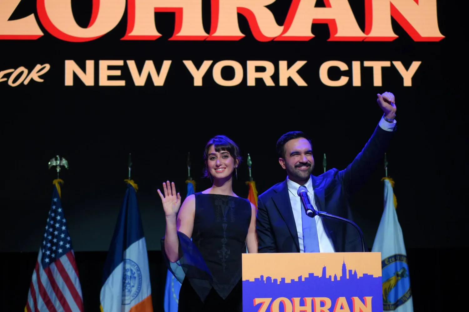 كانت صورة النصر مشهداً غير مسبوق في الولايات المتحدة (د.ب.أ)