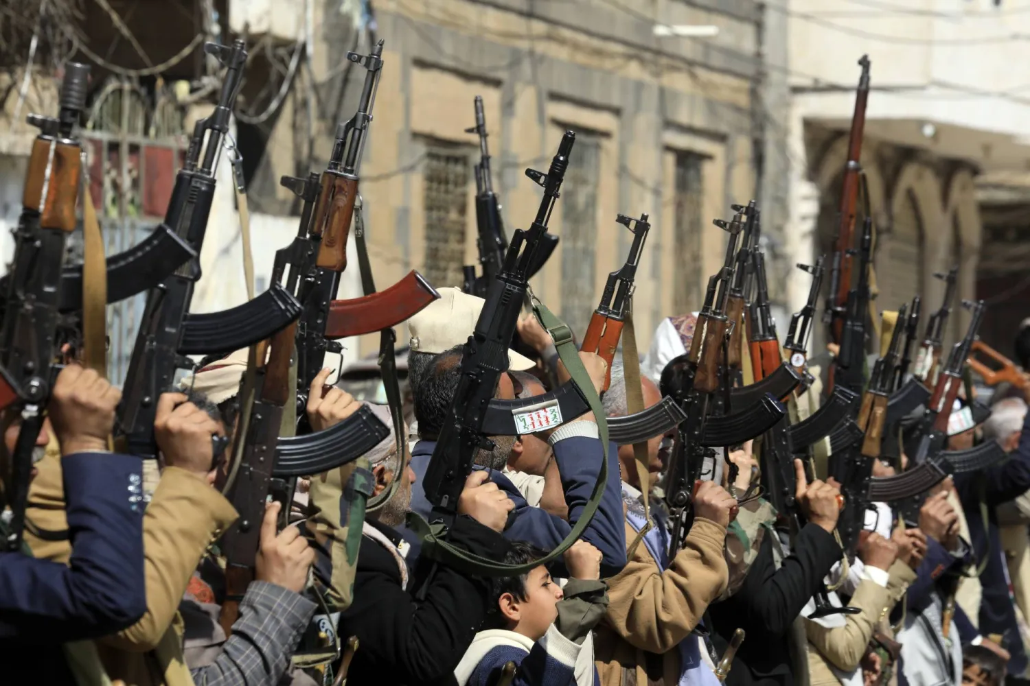 الحوثيون اعتقلوا نحو 60 موظفاً أممياً تحت مزاعم التجسس لمصلحة إسرائيل وأميركا (إ.ب.أ)