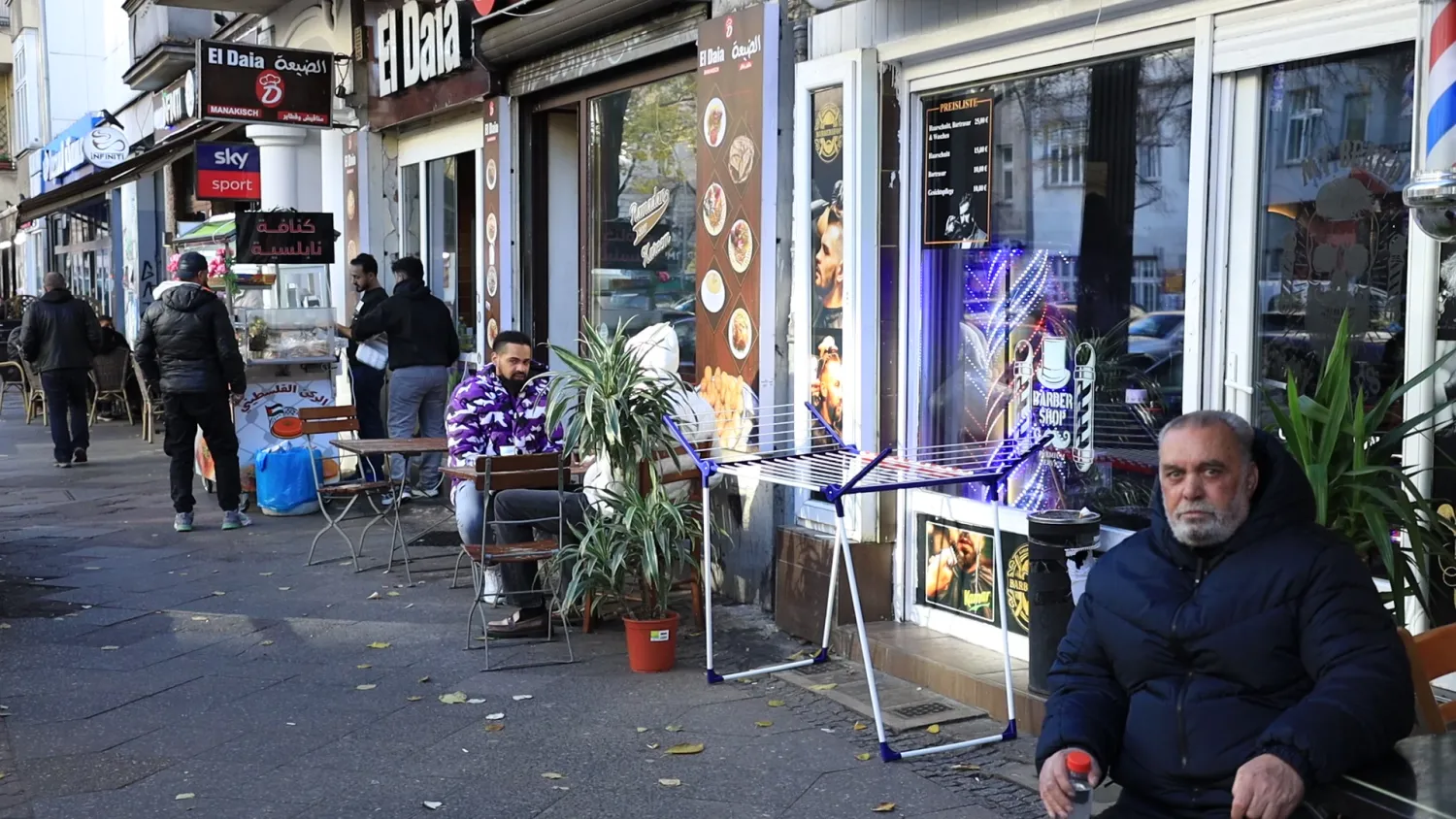 شارع زوننآليه المعروف بشارع العرب في برلين (راغدة بهنام - الشرق الأوسط)