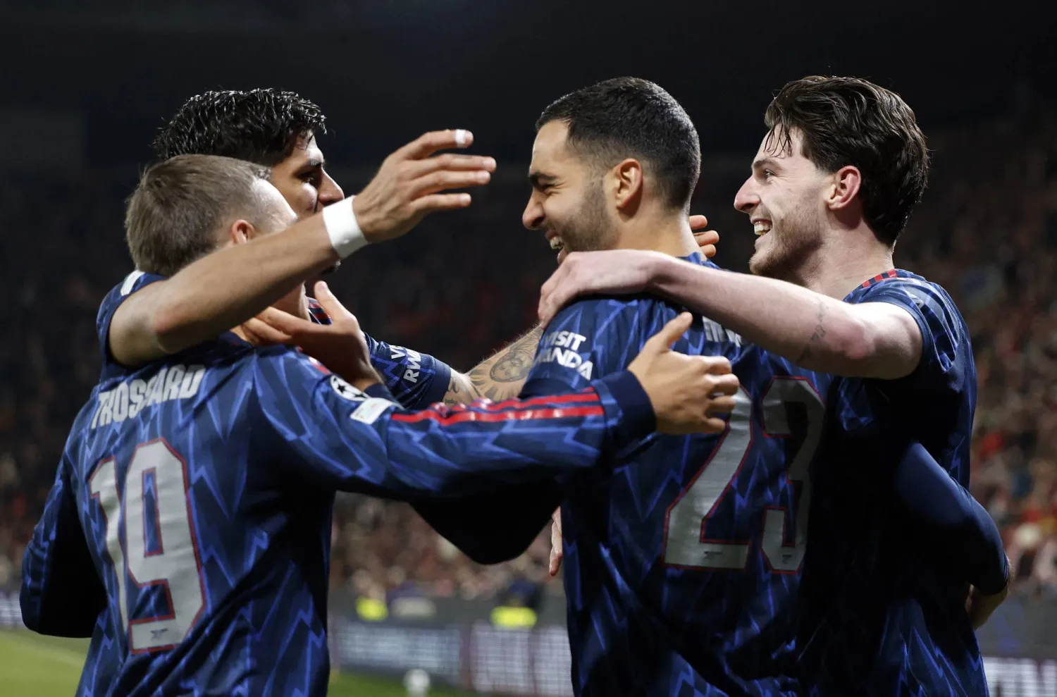 دفاع آرسنال يثبت صلابته في «فانتازي الدوري الإنجليزي» (رويترز)