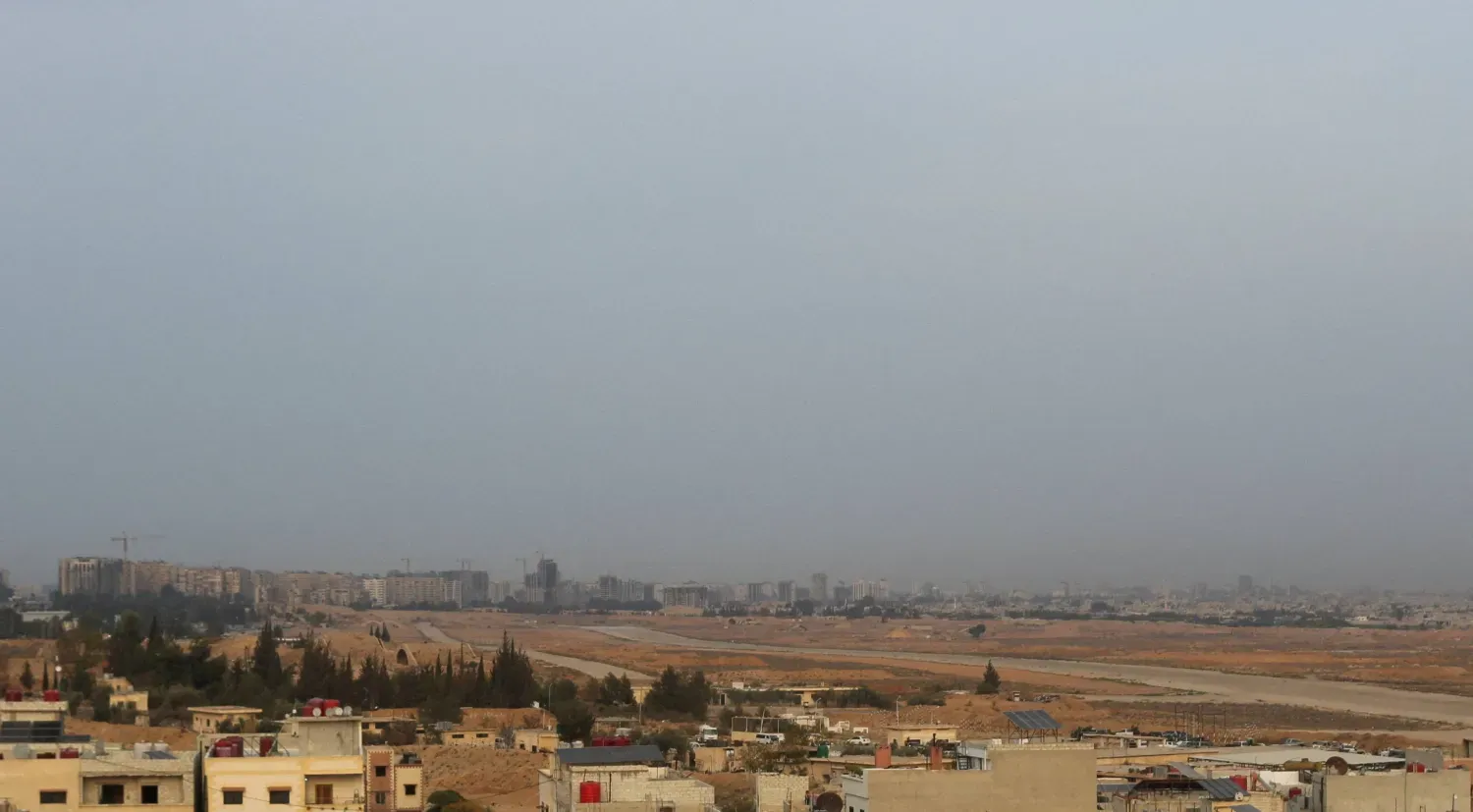 Şam'ın güneydoğusundaki el-Mezza askeri hava üssü (Arşiv- Reuters)