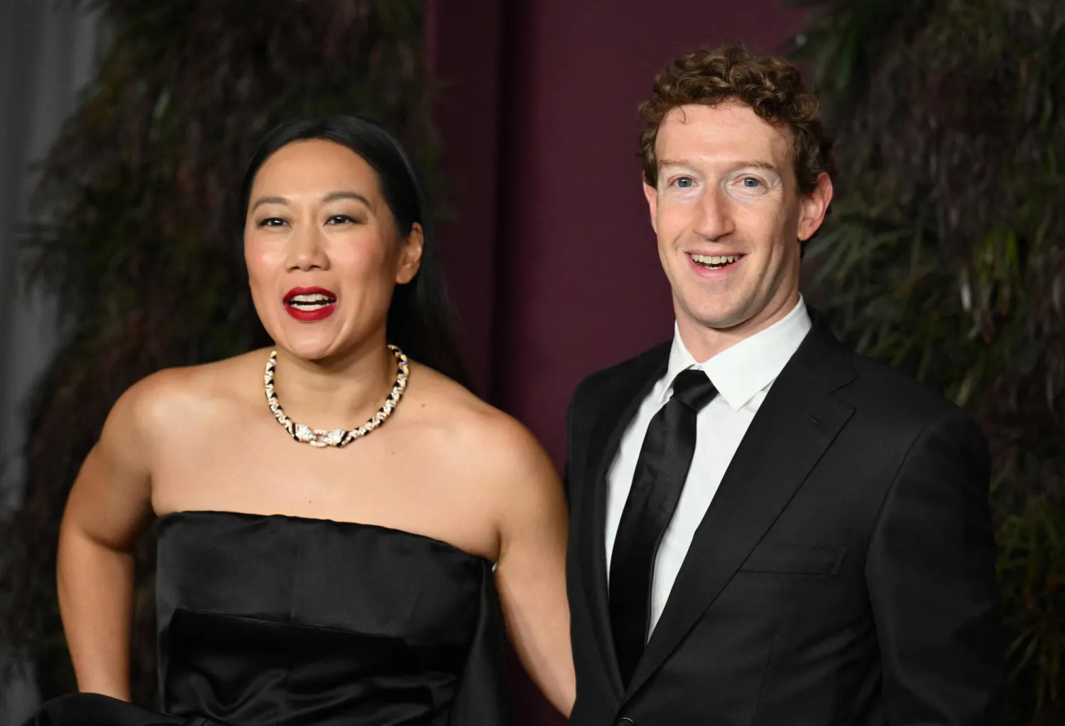 مارك زوكربيرغ مؤسس ورئيس مجلس إدارة شركة «ميتا» وزوجته بريسيلا تشان (أ.ف.ب)