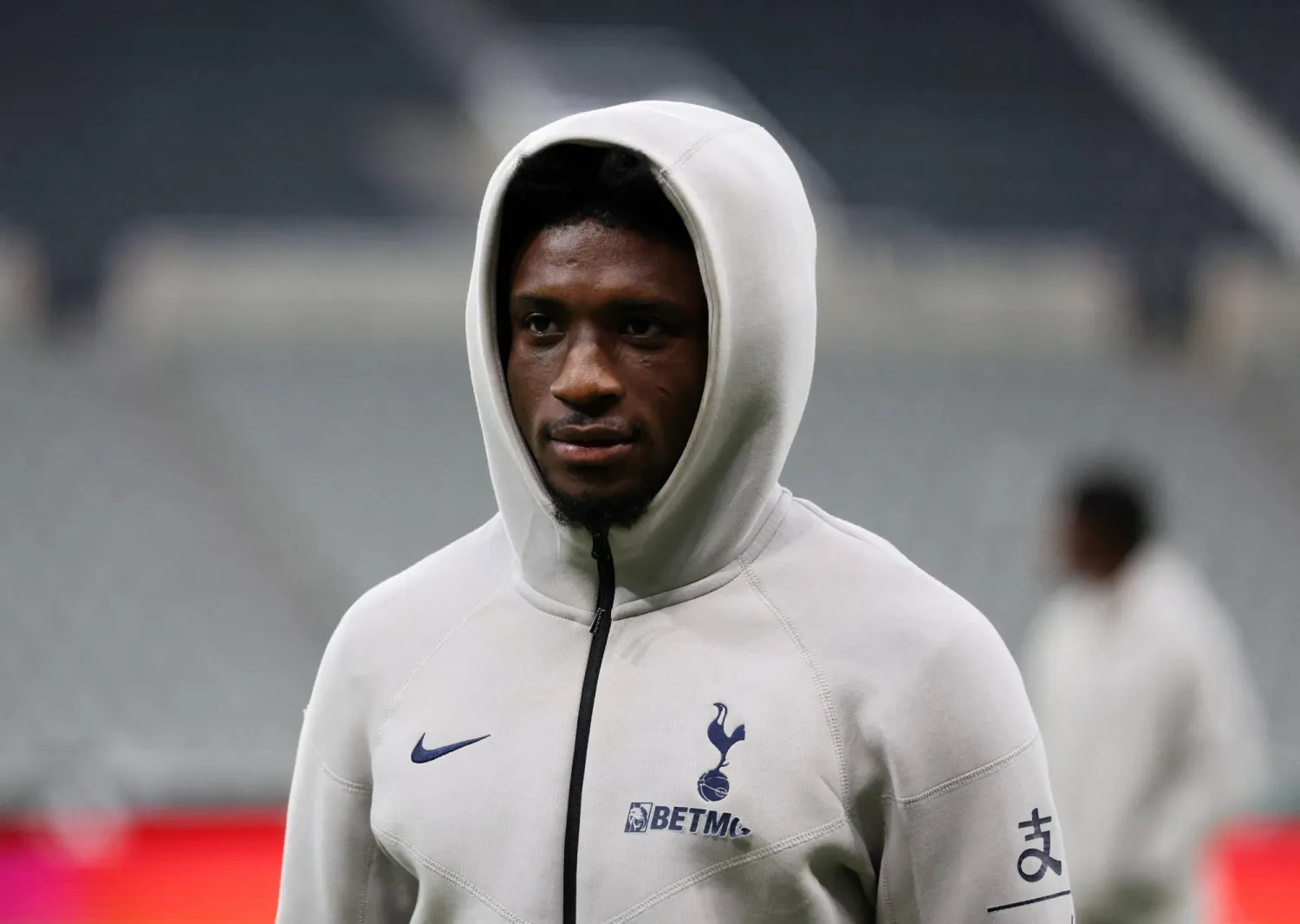 الغاني محمد قدوس لاعب توتنهام هوتسبر (رويترز)