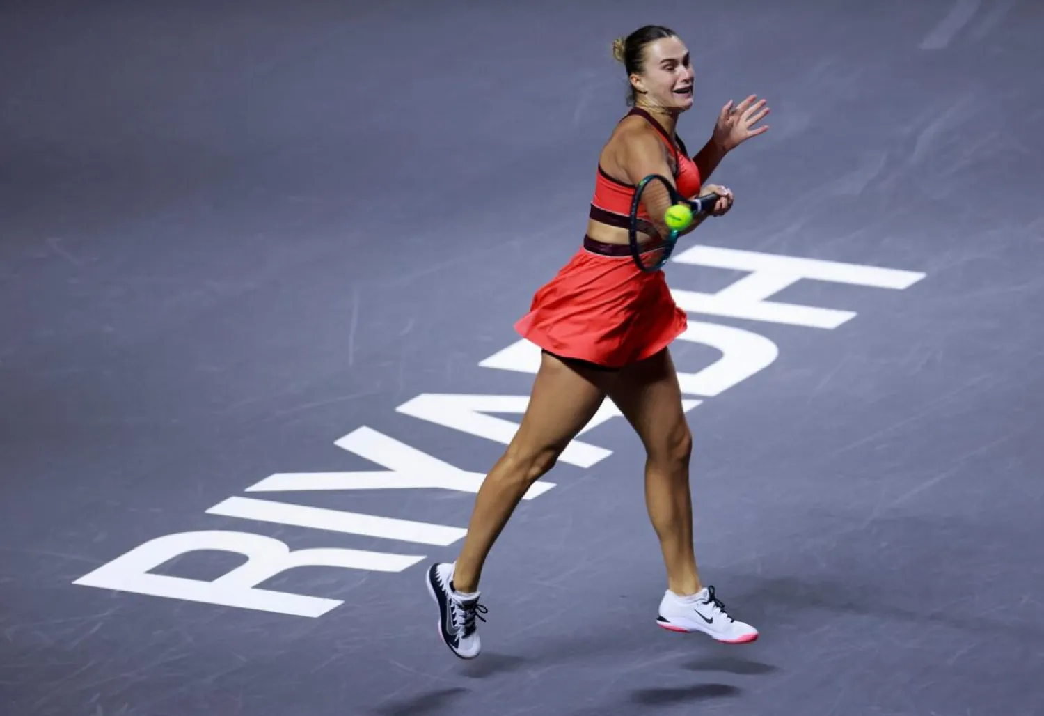 Tennis - WTA Finals - Riyadh - King Saud University Indoor Arena, Riyadh, Saudi Arabia - November 7, 2025 Belarus' Aryna Sabalenka in action during her semi final match against Amanda Anisimova of the US REUTERS/Stephanie Lecocq 