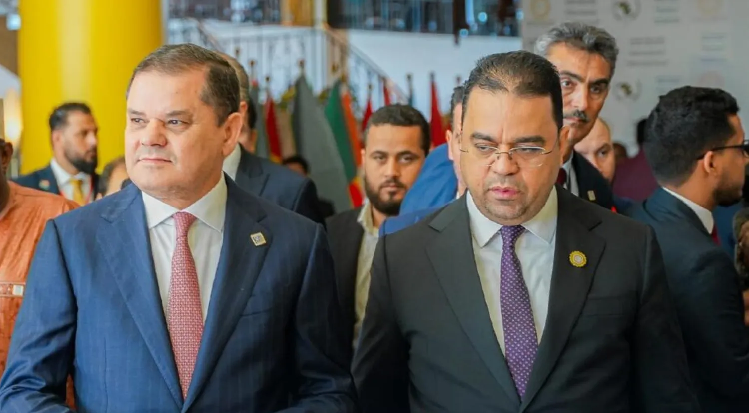 الدبيبة مع وزير التعليم السابق العابد (صورة أرشيفية)