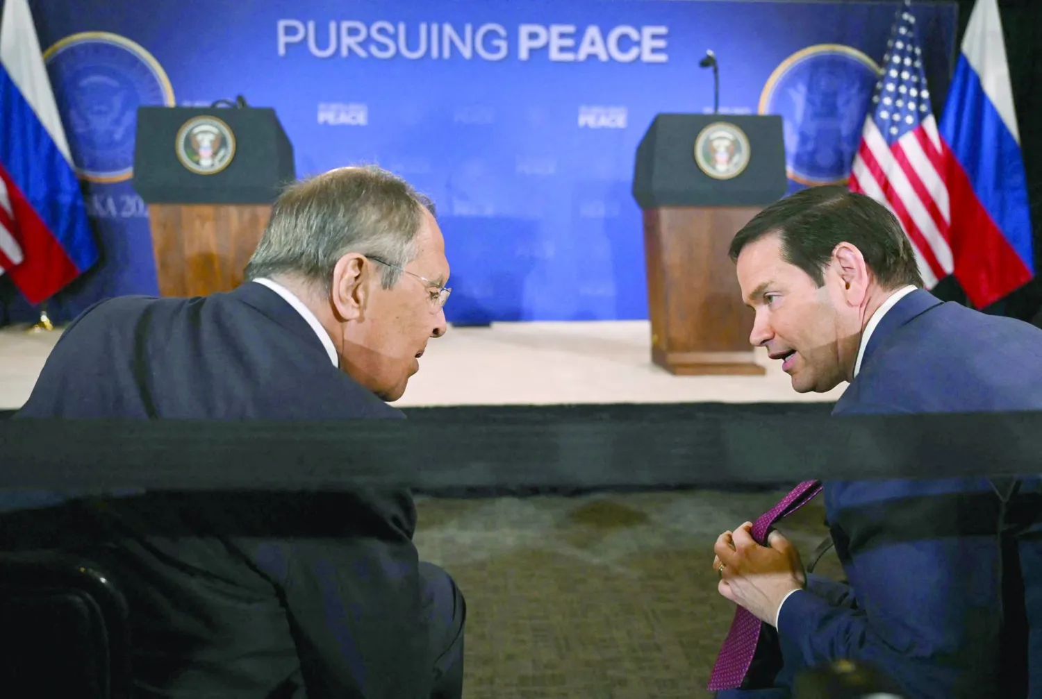 وزيرا الخارجية الأميركي ماركو روبيو والروسي سيرغي لافروف قبيل مؤتمر ترمب وبوتين الصحافي... 15 أغسطس (أ.ف.ب)