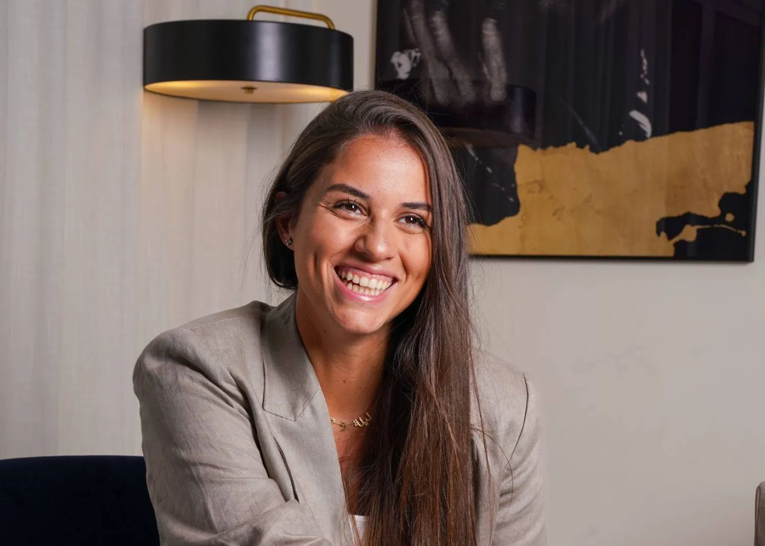 سارة حمودة مؤسّسة «شوكولاته دبي»: لندن و«هارودز» يشكلان الحنين لطفولتي