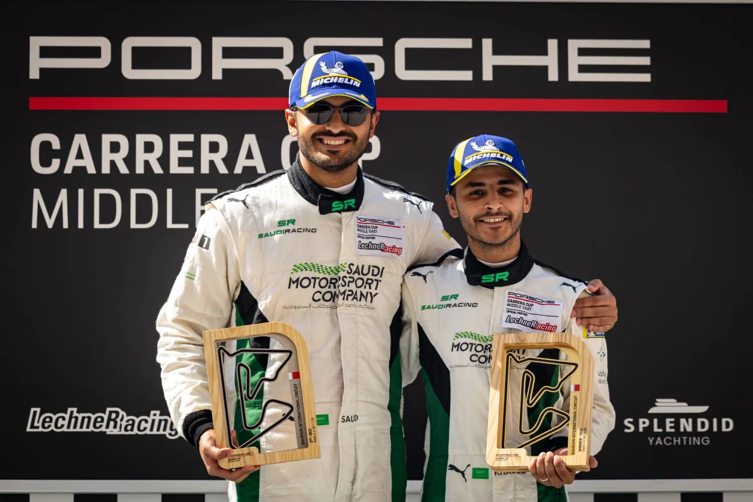 فريق السعودية للسباقات يتألق في «كأس بورشه كارييرا الشرق الأوسط» (الاتحاد السعودي للسيارات)